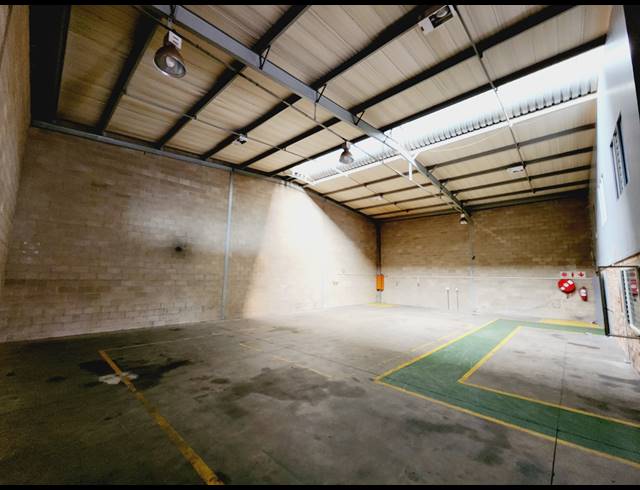 637M² WAREHOUSE TO LET IN KYA SANDS